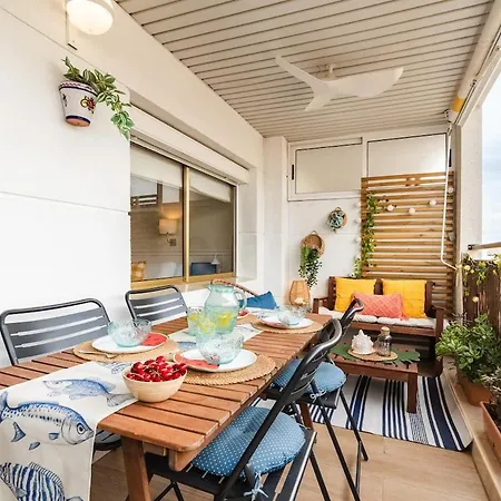 Salou apt a 300m playa,Portaventura, parking, piscina,Wi-fi Salou